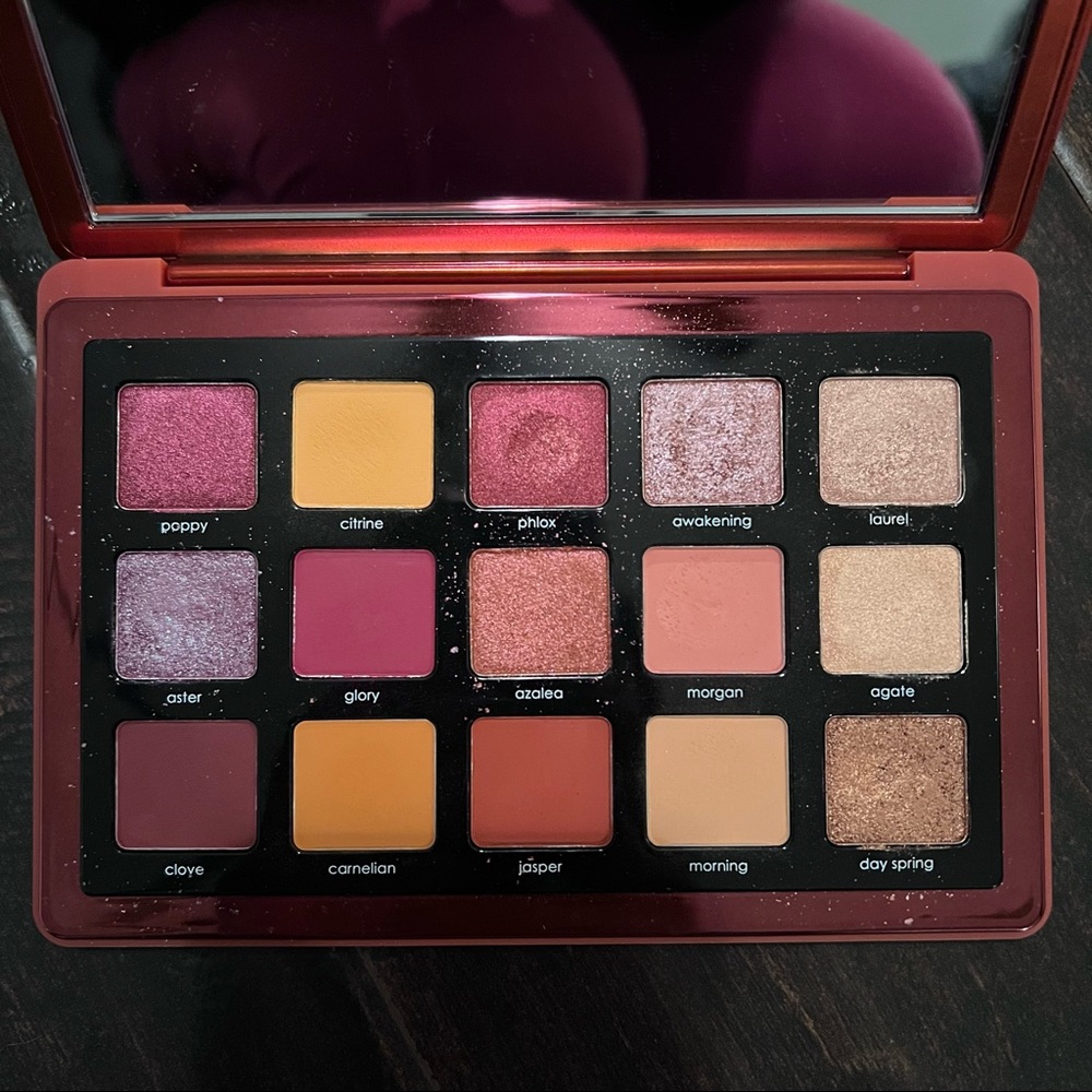 Natasha Denona Sunrise palette